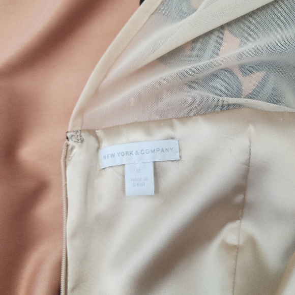 Newyork& Company Blush brown, women paisley sleeveless dress With  Size 12 - Picture 11 of 13